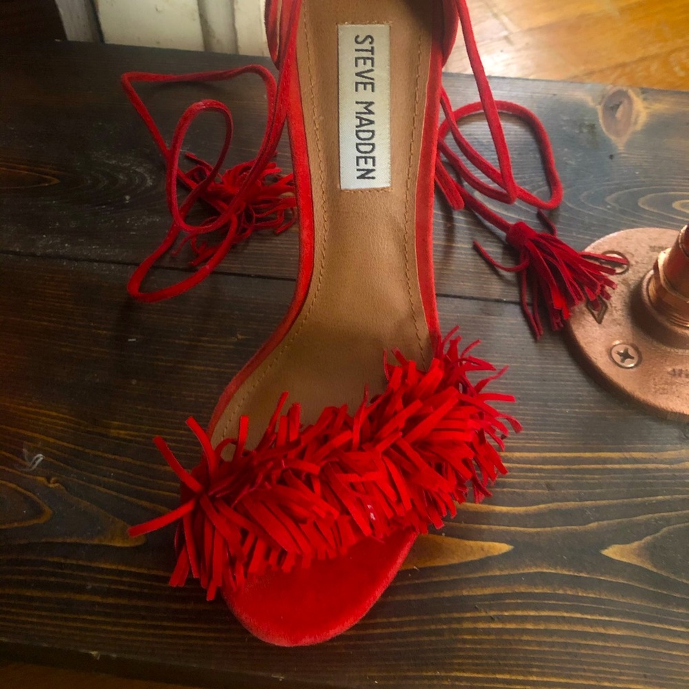 Steve Madden heel. Sz 6. Suede.